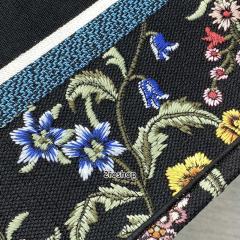 디올북토트백미듐멀티블랙