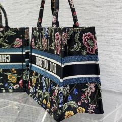 디올북토트백미듐멀티블랙