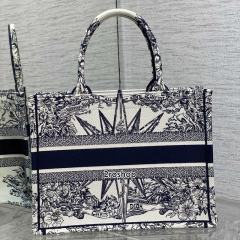 디올북토트백미듐멀티블루화이트