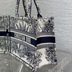 디올북토트백미듐멀티블루화이트