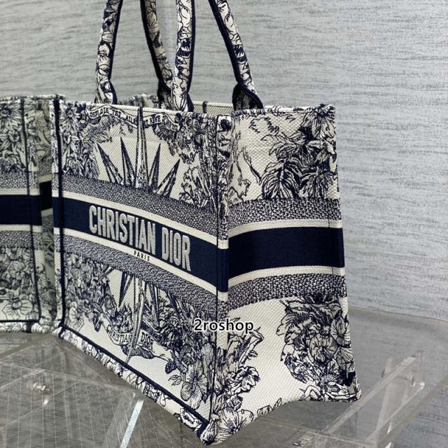 디올북토트백미듐멀티블루화이트