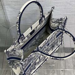 디올북토트백미듐멀티블루화이트