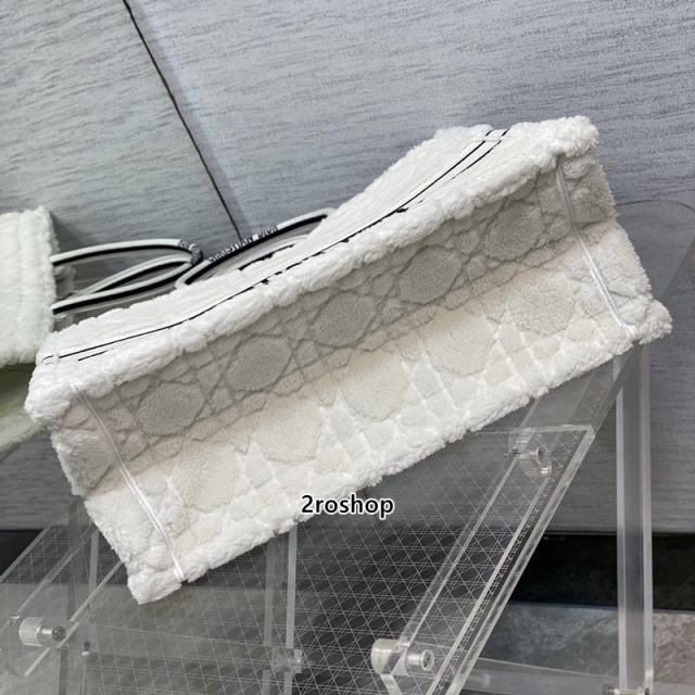 디올북토트백라지화이트