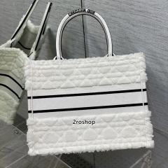 디올북토트백미듐화이트