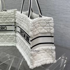 디올북토트백미듐화이트