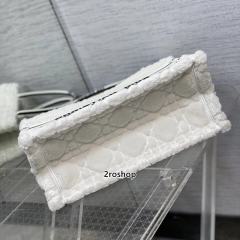 디올북토트백미듐화이트