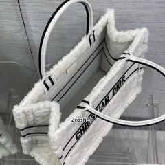 디올북토트백미듐화이트