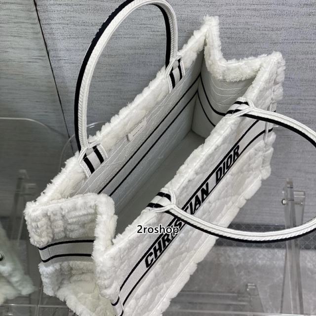 디올북토트백미듐화이트