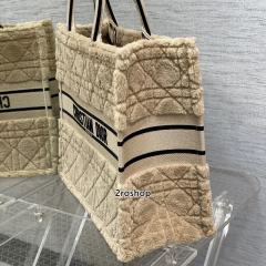 디올북토트백라지