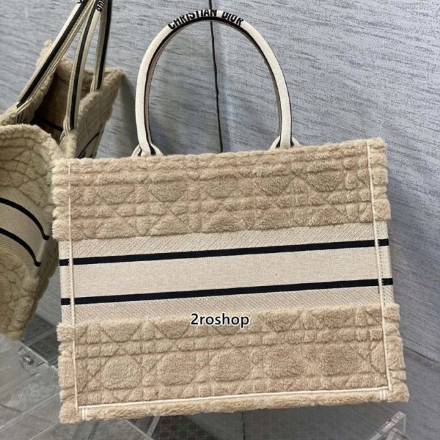 디올북토트백미듐