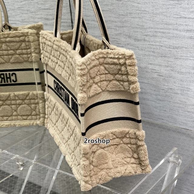 디올북토트백미듐