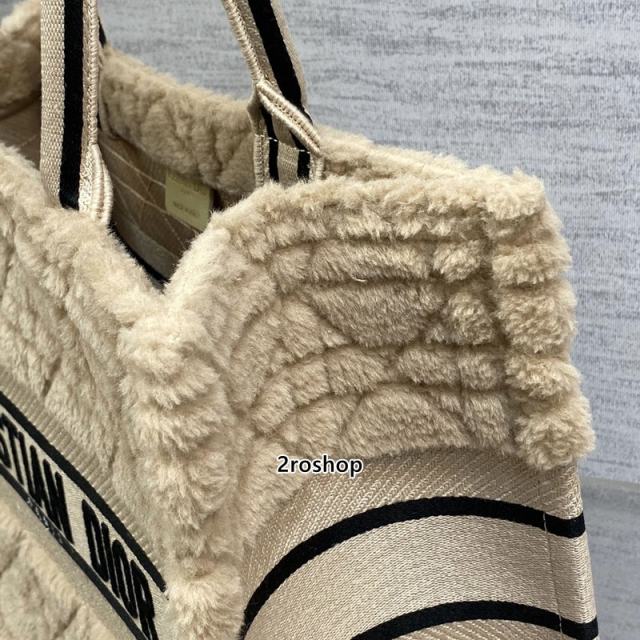 디올북토트백미듐