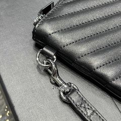 입생로랑모노그램클러치은장라지