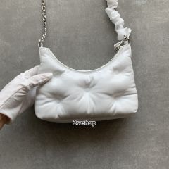 메종마르지엘라숄더백