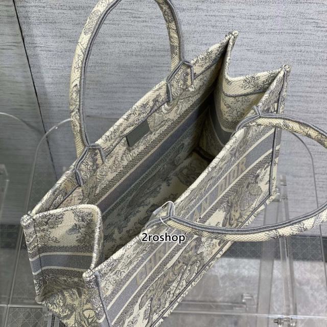디올북토트백미듐멀티그레이