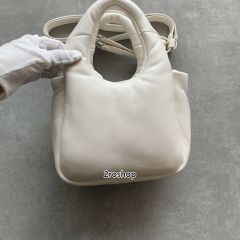 프라다호보백