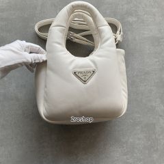 프라다호보백