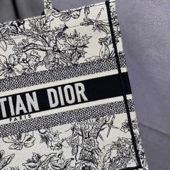 디올북토트백미듐