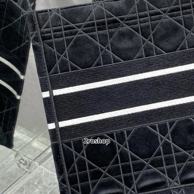 디올북토트백미듐