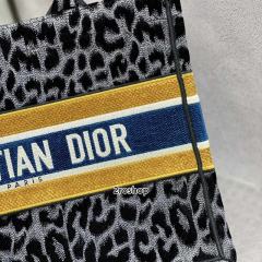 디올북토트백미듐