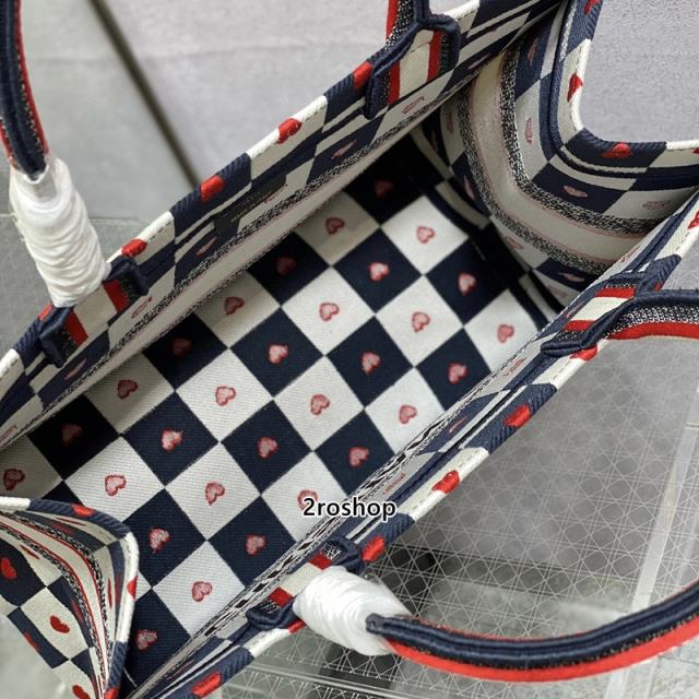 디올북토트백미듐