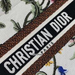 디올북토트백스몰