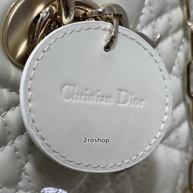 디올레이디조이백미듐화이트페이턴트