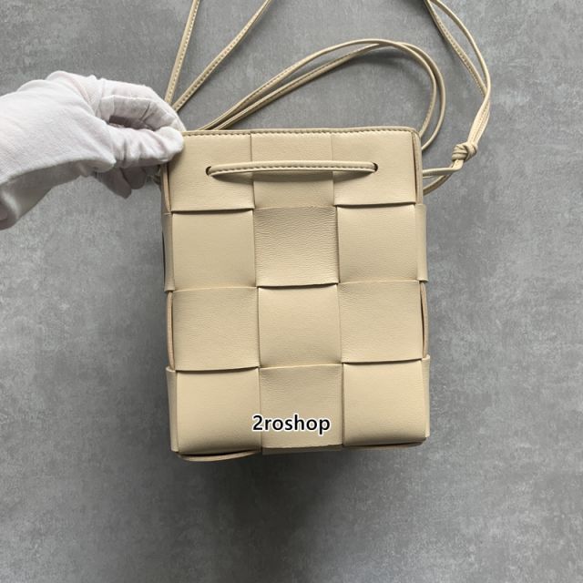 보테가베네타버킷백