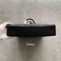 디올새들백미듐