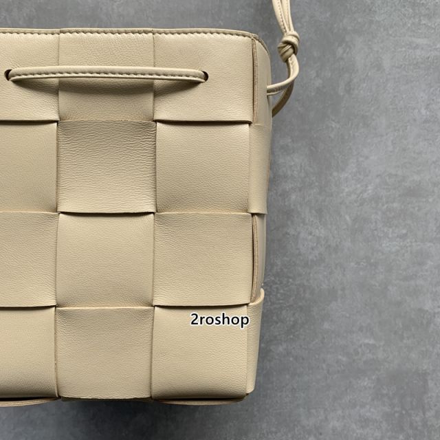 보테가베네타버킷백