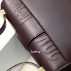 디올카로백미듐버건디