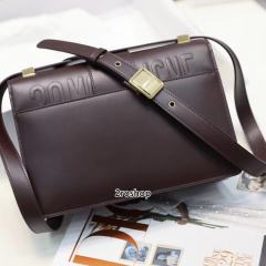 디올카로백미듐버건디