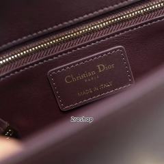 디올카로백미듐버건디