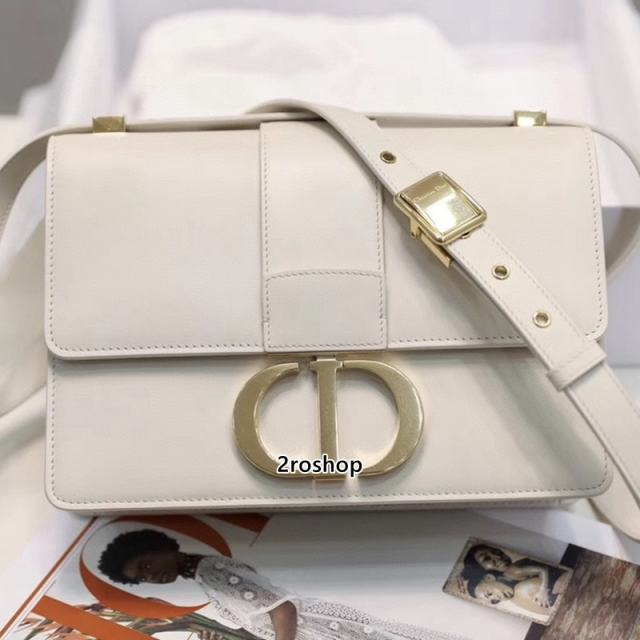 디올카로백미듐화이트