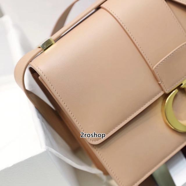 디올카로백미듐베이지