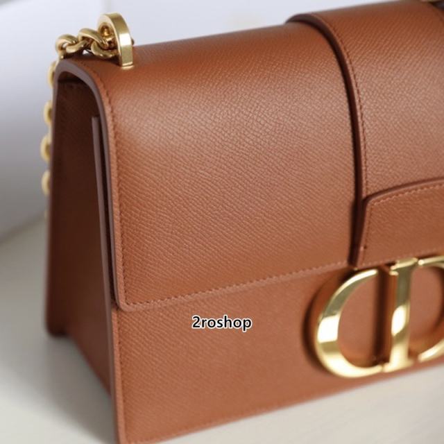 디올카로백미듐브라운