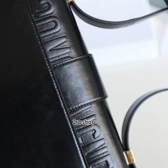 디올카로백미듐블랙양가죽