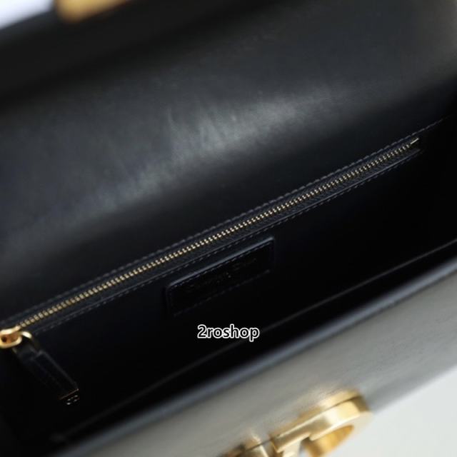 디올카로백미듐블랙양가죽