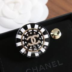 CHANEL 브로치