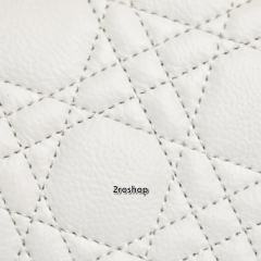 디올카로백미듐화이트