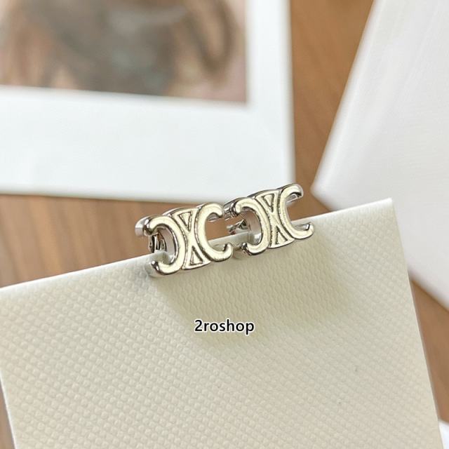 CELINE 피어싱
