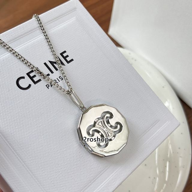 CELINE 피어싱