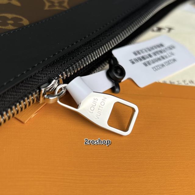 루이비통포쉐트클러치