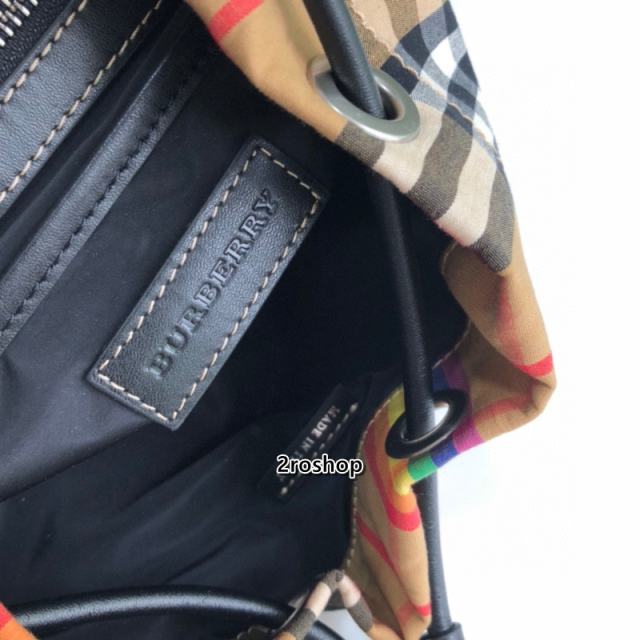 버버리백팩미듐레인보우체크