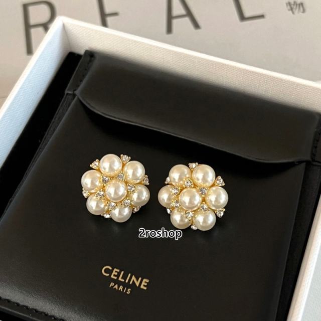 CELINE 피어싱