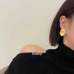 CELINE 피어싱