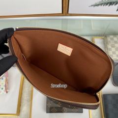 루이비통포쉐트클러치