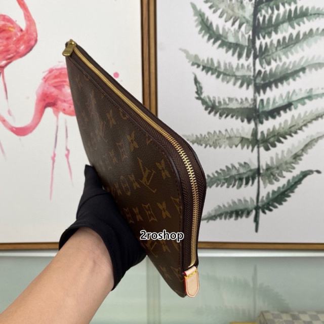 루이비통포쉐트클러치