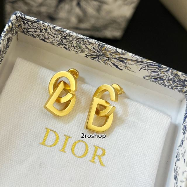 DIOR 피어싱