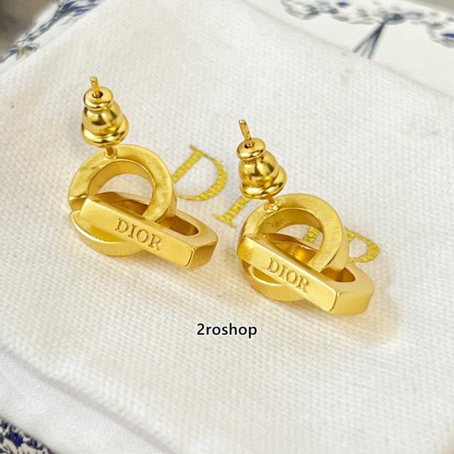 DIOR 피어싱